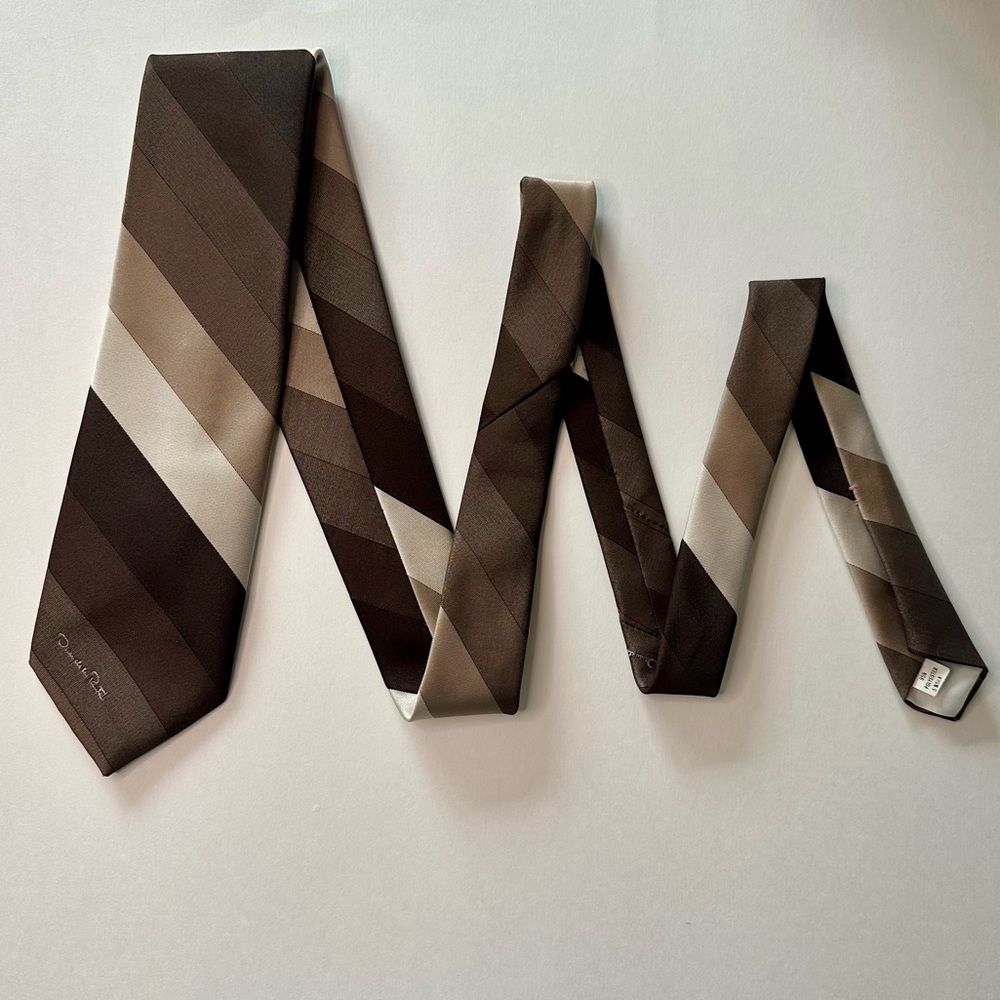 Vintage Oscar de la Renta Striped Brown-Tone Classic Tie - Picture 3 of 8